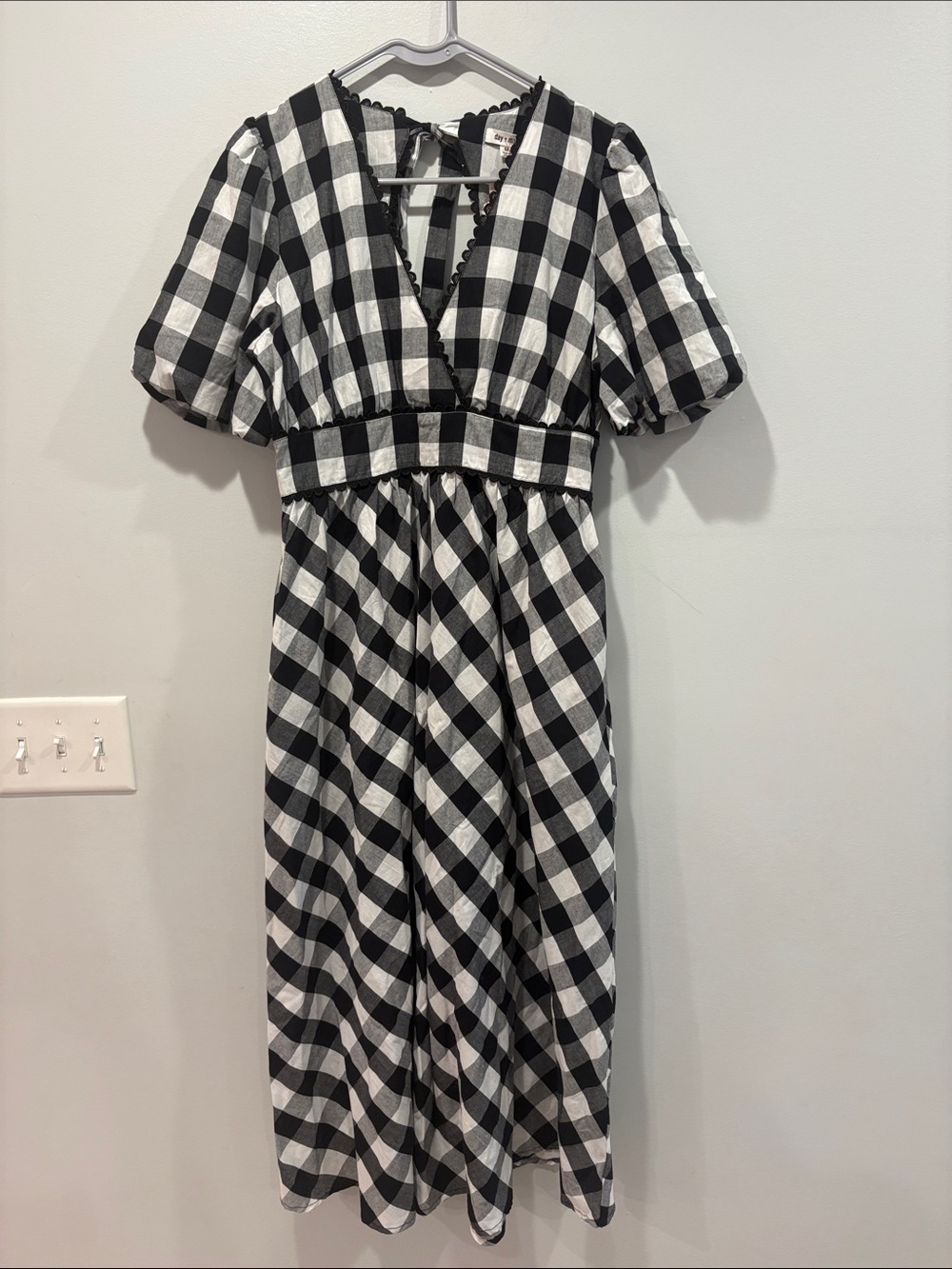 Black and White Gingham Maxi Dress with V-Neck Puff Sleeves ptp 17.5 length 51